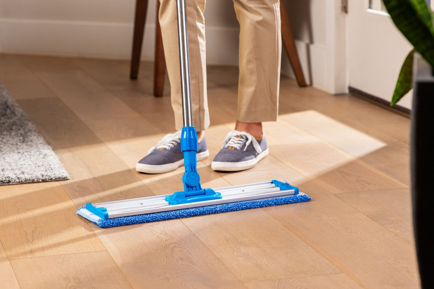 HOUSE CLEANING WITH MICROFIBER MOP