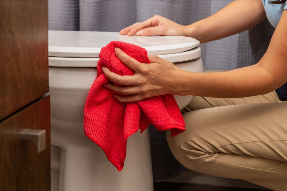 CLEANING RESTROOMS WITH MICROFIBER