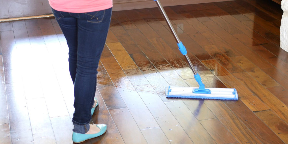 https://www.microfiberwholesale.com/cdn/shop/articles/microfiber-wet-mop-method_1200x600_crop_center.jpg?v=1618002354