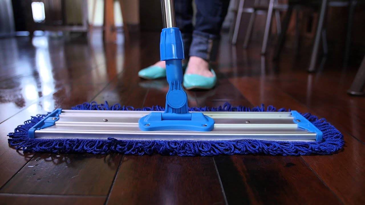 MICROFIBER MOPS VS TRADITIONAL SWEEPING