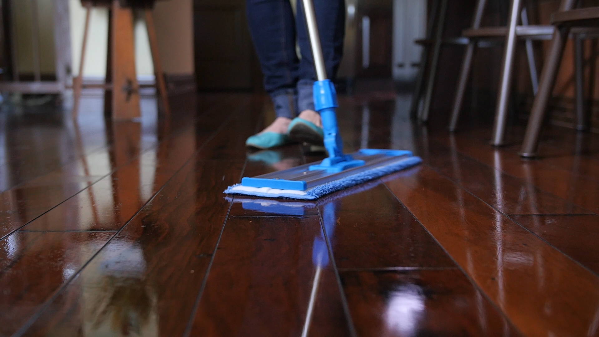 CLEAN QUICKER WITH MICROFIBER MOPS