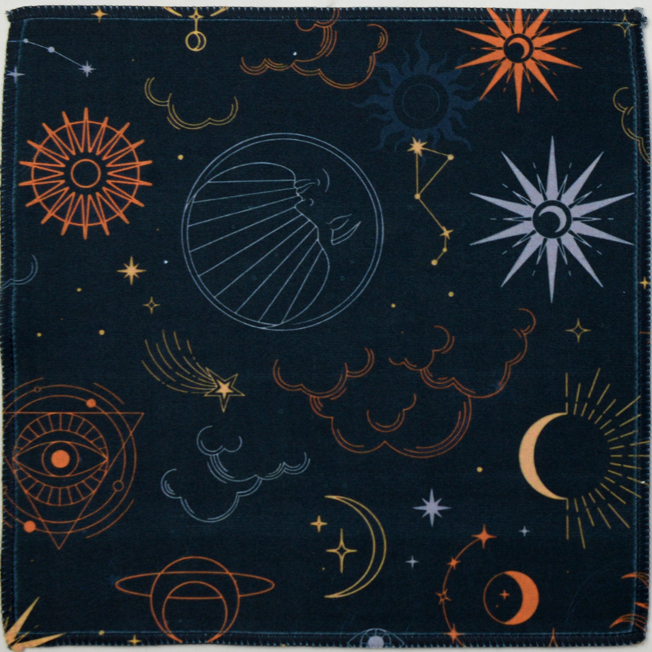 files/8x8_luna_luna.jpg