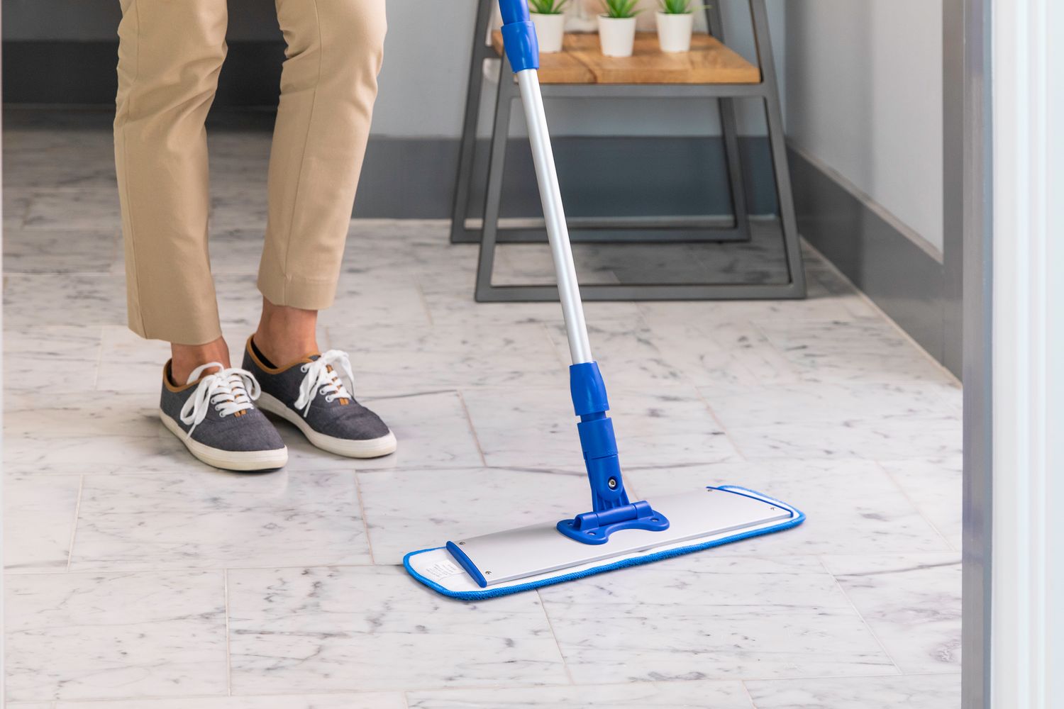 18" Angle Microfiber Mop Frame