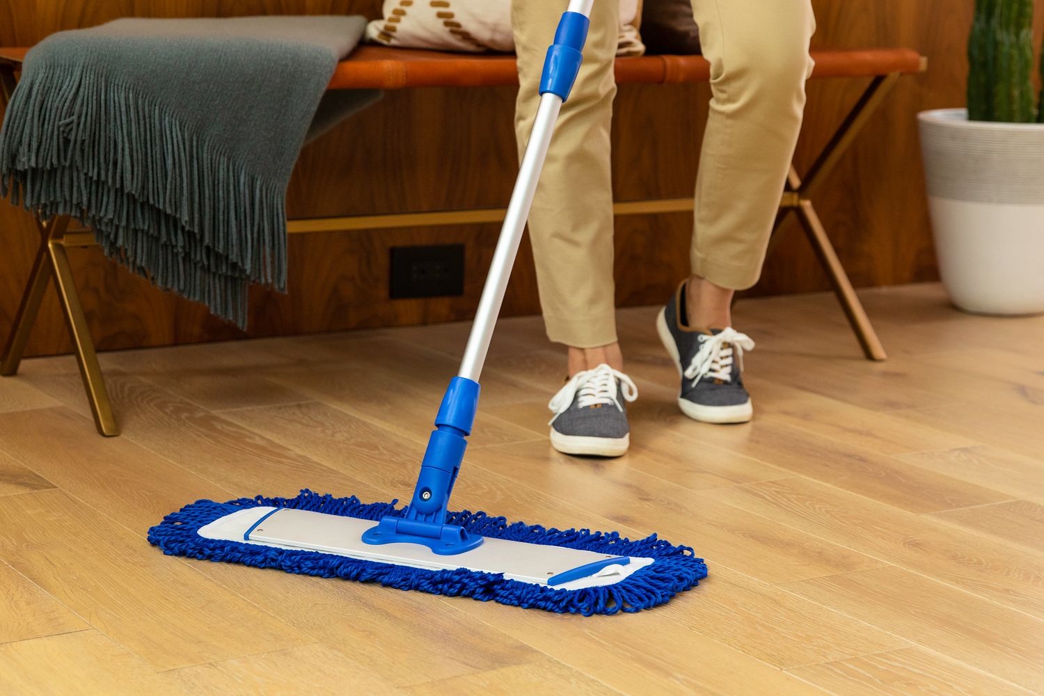 18 Professional Microfiber Mop System - Wet & Dust Mop Pads Included —  Microfiber Wholesale