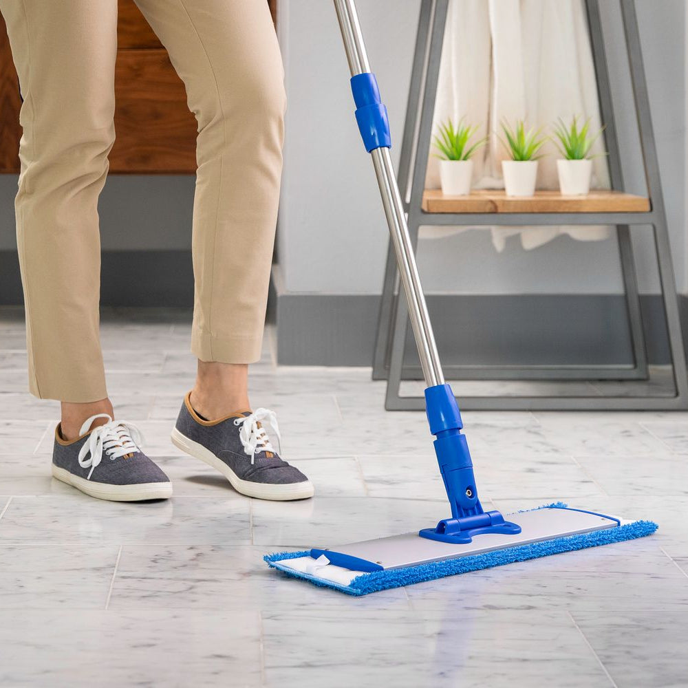 microfiber flat mop on laminate floors