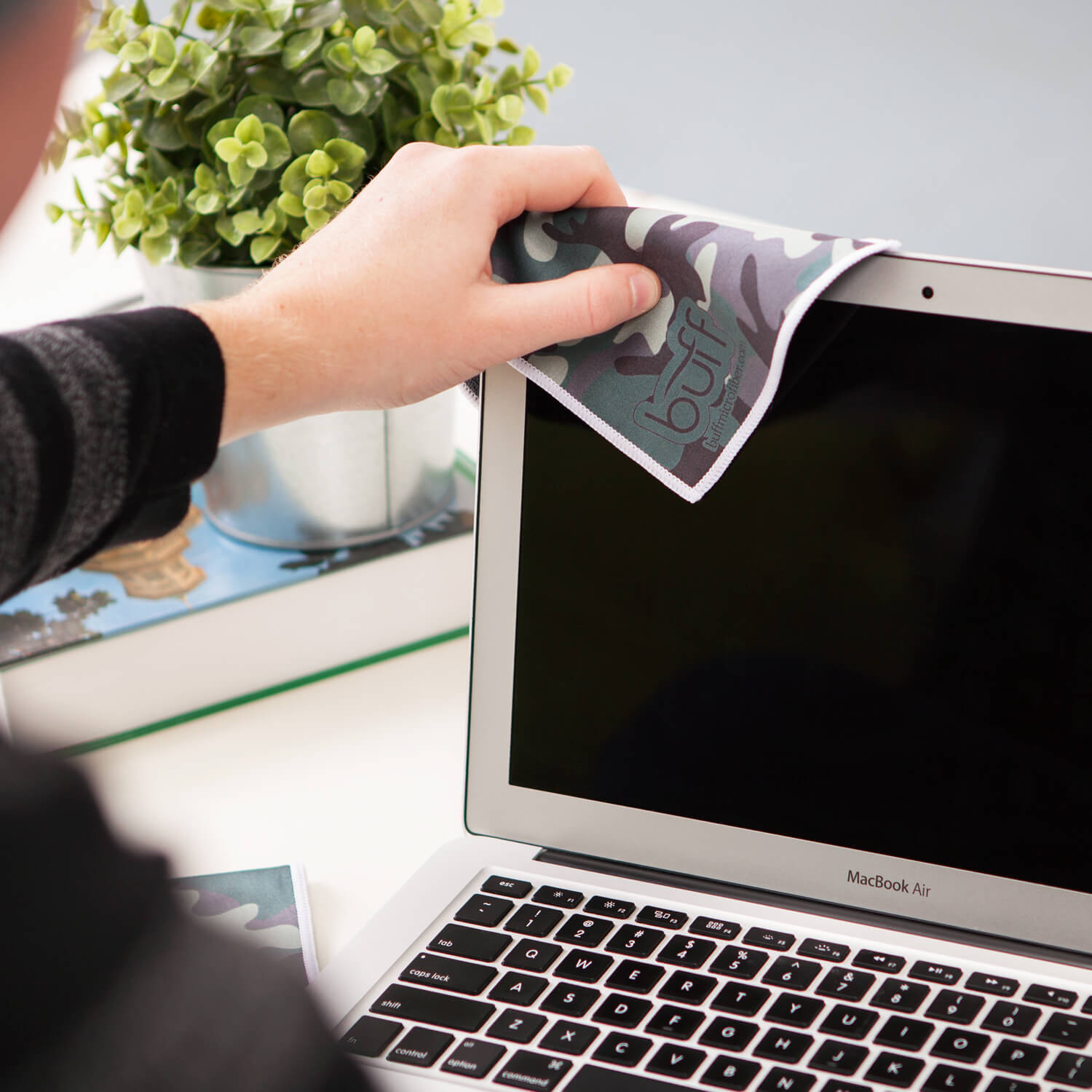 computer screen cleaning cloth